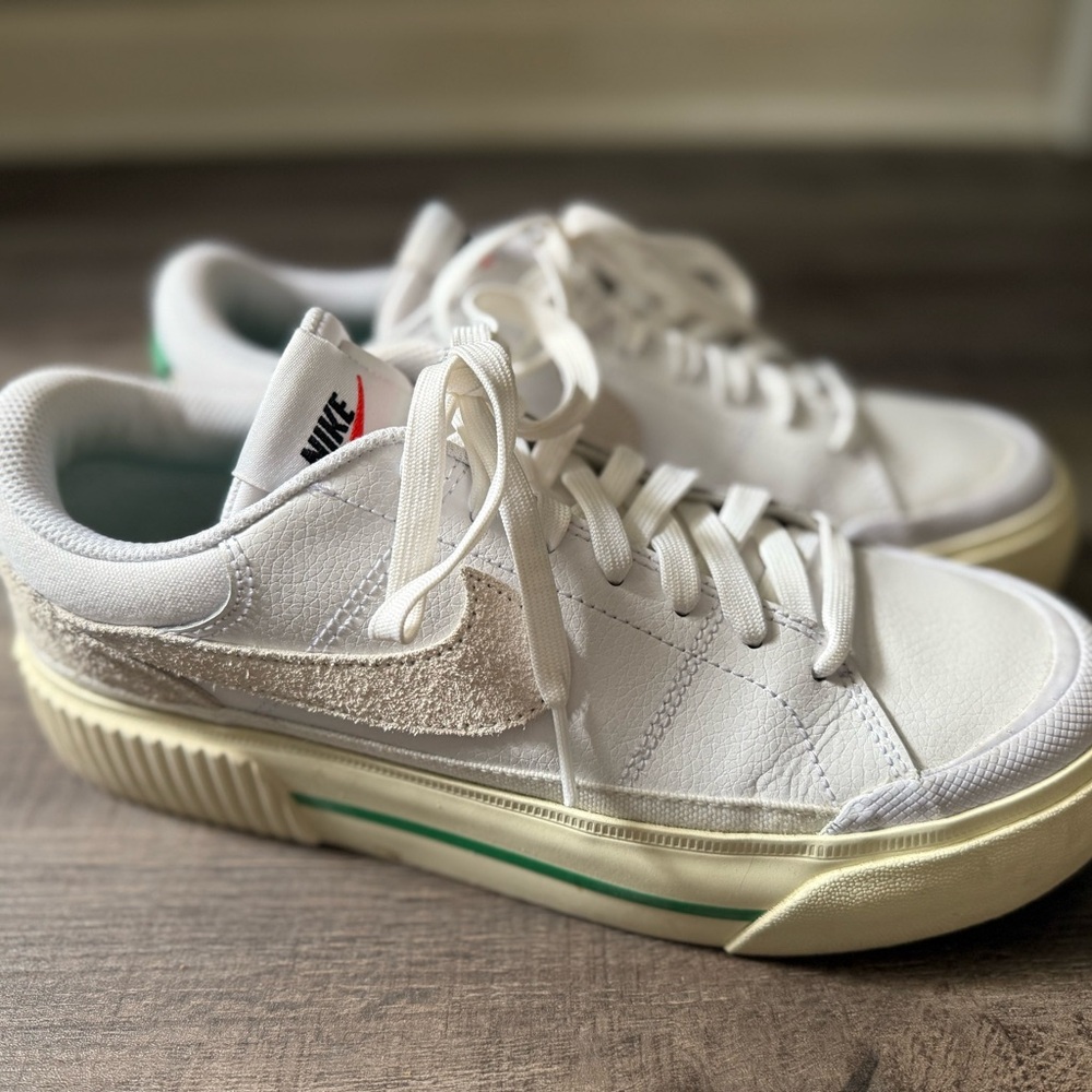 Nike Court Legacy Lift “White Stadium Green” WMNS